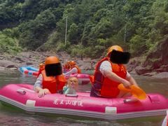 -安吉龙王山峡谷漂流