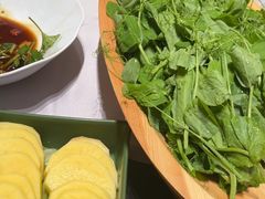 -红鼎豆捞·非遗鲍皇汤火锅(宝丰路店)