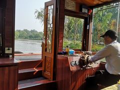 靠窗位-扬州瘦西湖船宴