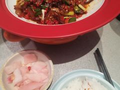 -有红鸡毛店·川菜(建设路店)