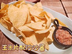 墨西哥玉米片配莎莎酱-Devils’ Brewery小恶魔精酿啤酒(武汉天地店)