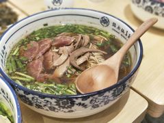 -镇南锅盖面馆(解放路店)