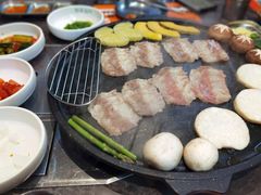 -彭妈家•韩国烤肉料理(张杨路店)