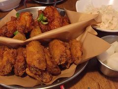 炸鸡翅一半一半-富乐满韩国正宗炸鸡韩国料理(虹泉路店)