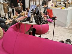 -文艺复兴百货(米兰大教堂广场店)