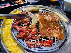 佩奇大猪排-鹤江桥·红油牛肉粉(SKP店)