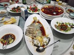 -海派美食·家宴海鲜青岛菜·石锅鲽鱼头(东方城店)