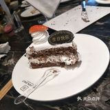 有生肉，有水果，有饮料，分别分区