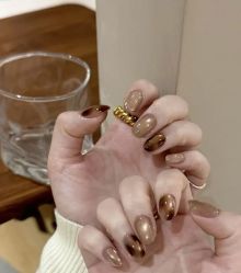 -桃色美甲沙龙