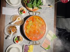 -野山舂·贵州现舂酸汤牛肉(民生路店)