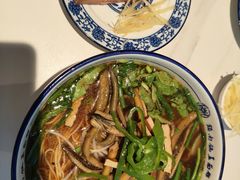 -镇南锅盖面馆(解放路店)
