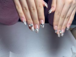 -星辰·新中式美甲美睫工作室