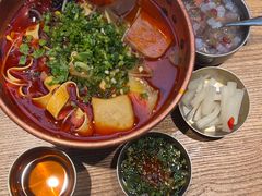 -成都你六姐·牛肉冒菜(上海环宇荟店)