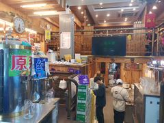 -老东镇啤酒屋海鲜加工·蒸汽海鲜·海鲜烧烤(台东店)