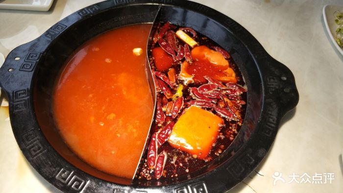 麻辣无情重庆老火锅干锅(金汇店)番茄鸳鸯锅图片