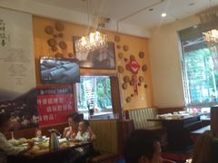 大堂-外婆味道·云南经典家常菜(北站店)