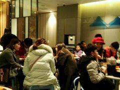 等位区-海底捞火锅(金花路店)