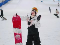-乔波室内滑雪场