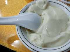 客家自磨让豆腐-鹏城人家海鲜酒家·23年老字号(较场尾店)