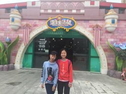 -维佳童话镇演出现场(徐东店)