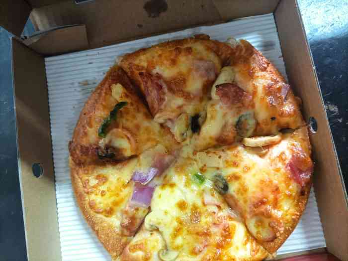 尊宝比萨(长沙理工大学店)-"就近原则选择的理工大学店铺,性价比很高