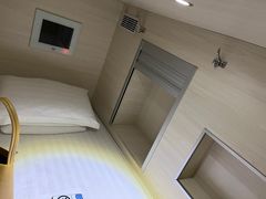 -栖游青年旅舍(华强北地铁站店)