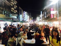 -六合夜市