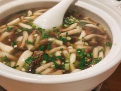 -山楂树融合菜餐厅