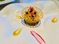 鹅肝苹果塔塔-广州四季酒店·佰鲜汇·现代法餐