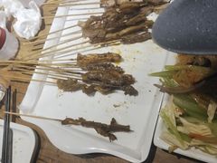 -平娃三宝烧烤·面食(南小街店)