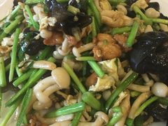 -鑫渔港海鲜本地菜·山海关浑锅(东戴河店)