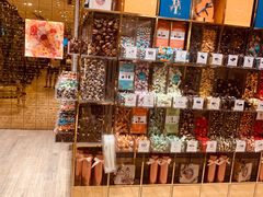 零售区-VENCHI 闻绮(北京国贸商城店)