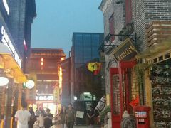 -沪上阿姨鲜果茶(世茂广场宽厚里店)