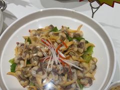 -赶海部落海鲜城(海阳路店)