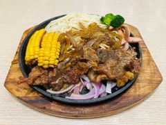 铁板黑椒牛扒饭-佰搭果·广式茶餐厅(西华路店)