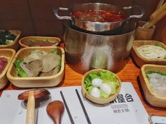 -独食火锅·半米屋台(直营总店)