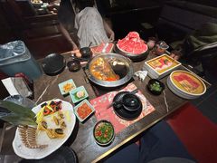 -一绪に和牛寿喜烧(罗湖益田假日店)