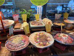 -帅巴人舅母子腊蹄民俗村