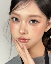-明天见·化妆造型工作室