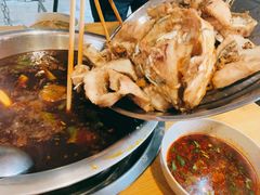 炸过的鱼摆摆-肖肖酸萝卜鱼火锅(总店)
