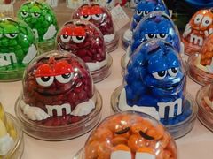 -m豆巧克力世界(上海世茂广场店)