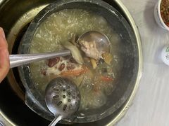 -鲁朗纳麦石锅鸡庄园