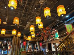 -帅巴人舅母子腊蹄民俗村