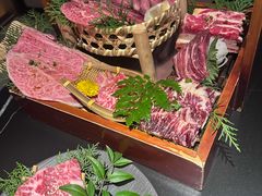 -山川小町·极番烧肉(新地假日广场店)