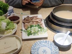 狗肉火锅-英子补身汤(海兰路店)