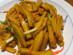 -头上红煨盐鸡·非遗院子餐厅