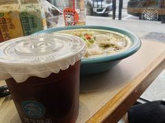 -灵芝妹子海鲜米线(劳动公园店)
