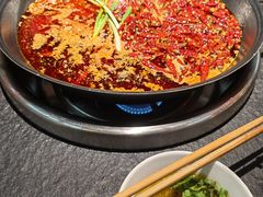 -四小区火锅·巷子里的重庆火锅(花照壁店)