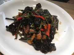 珍菌山野菜-上关雪東北菜(中房金谊店)