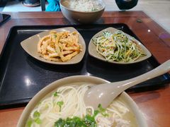 -亮亮面馆(经六路店)